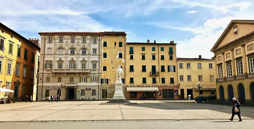 Luccastay イタリア